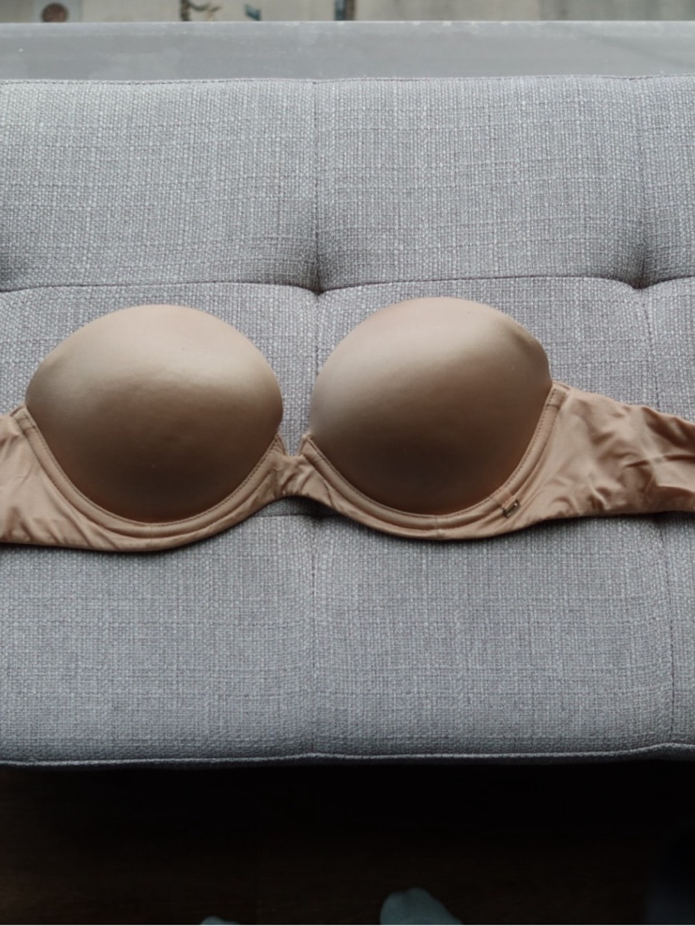 Victoria's Secret Nude Strapless Push-Up Bra